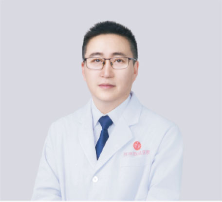 毕业于安徽医科大学，进修于南京鼓楼医院，长期从事外科临床工作，专业知识全面，外科常见病临床经验丰富。拥有外科常见病的资深临床经验，尤其是对内痔、外痔、混合痔、肛瘘、肛裂等手术有很深的造诣。娴熟运用“史氏保护肛垫诊治疗法”治疗痔瘘。曾在省级医学杂志上发表过数篇专业论文。